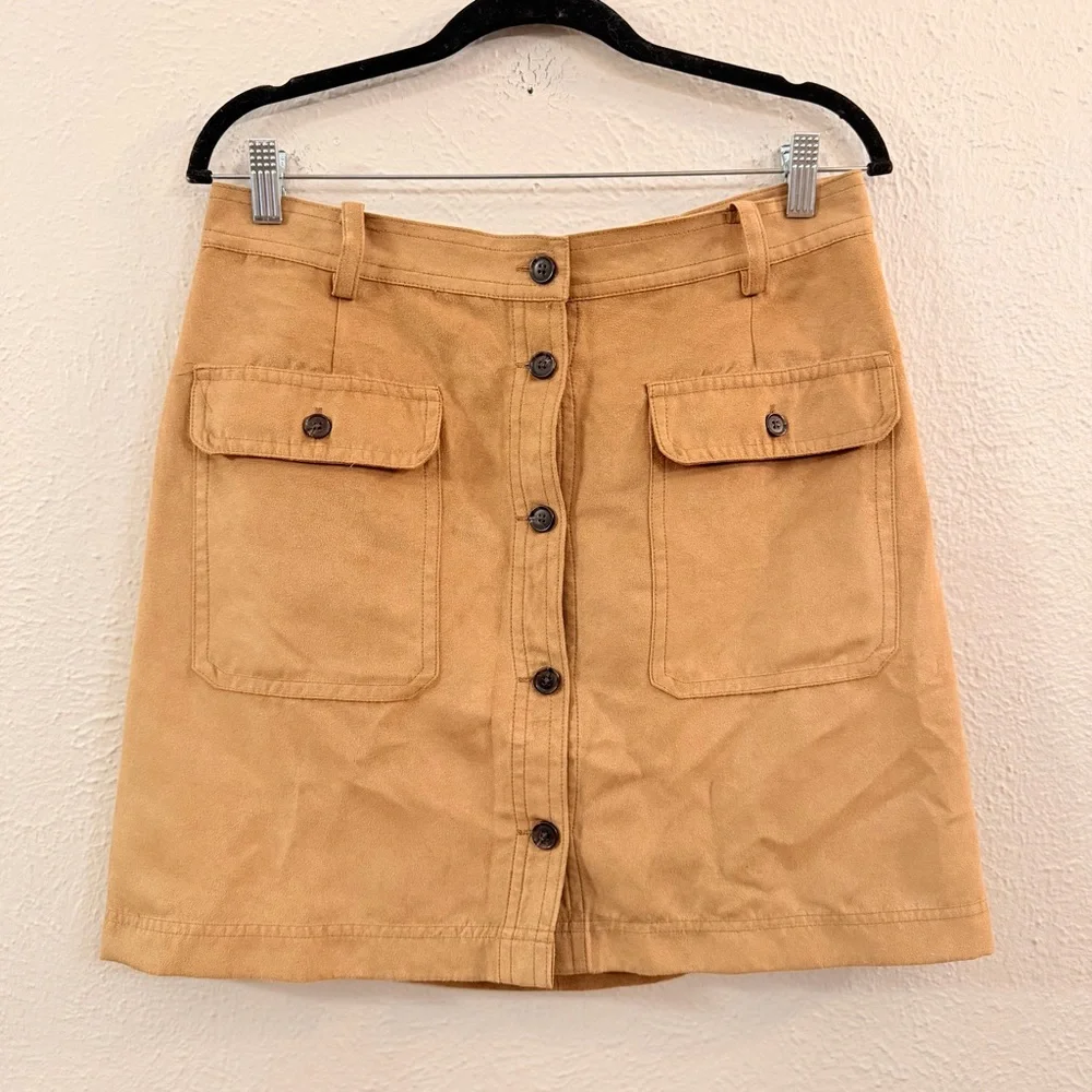 Banana Republic faux suede full button mini skirt